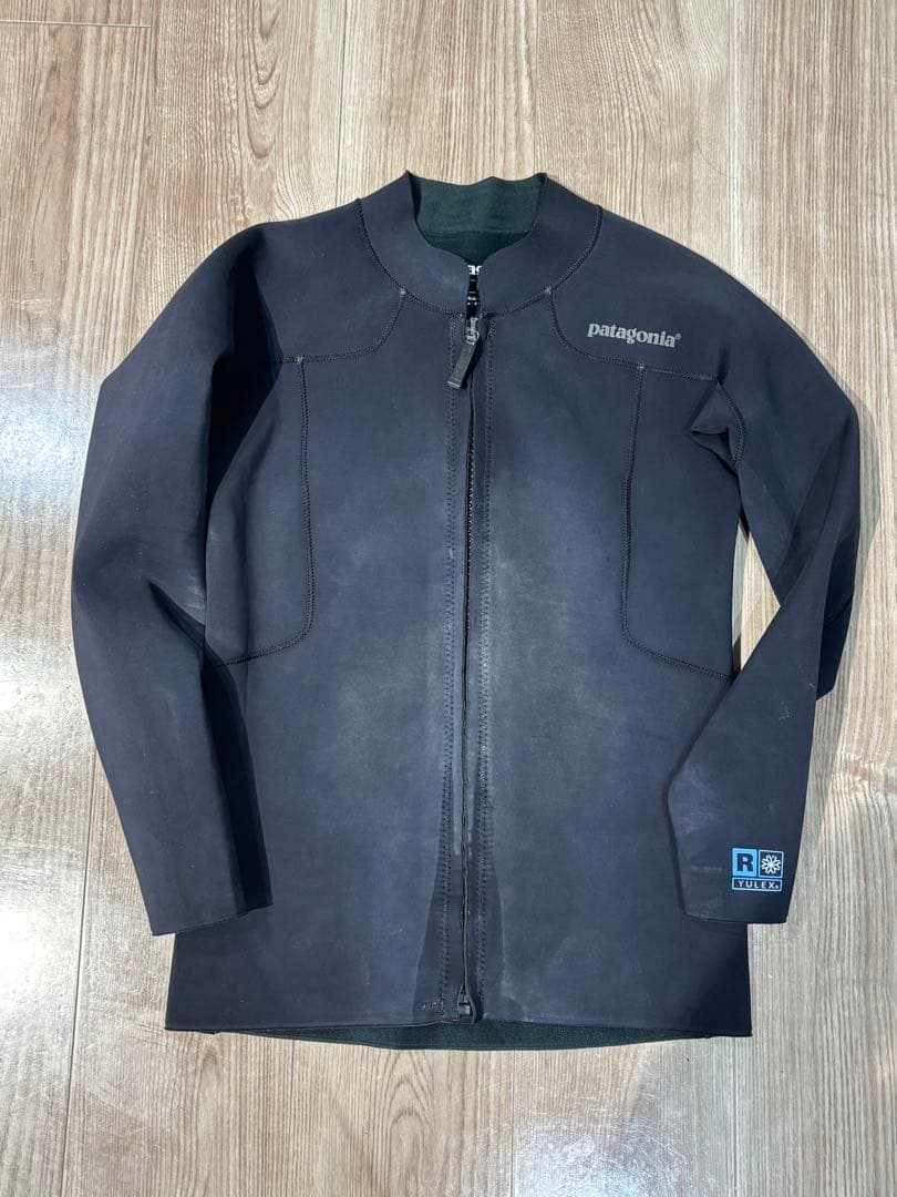 patagonia タッパー M ブラック