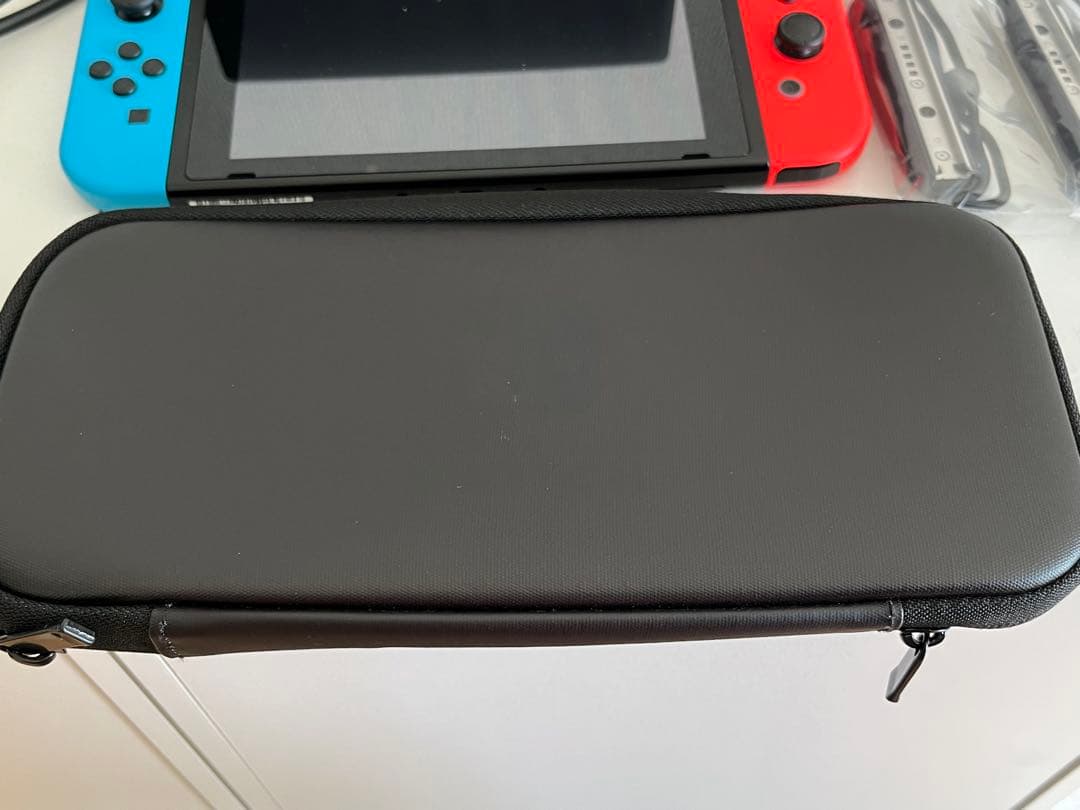 Nintendo Switch 青/赤 本体　箱あり美品 充電器、専用ケース付