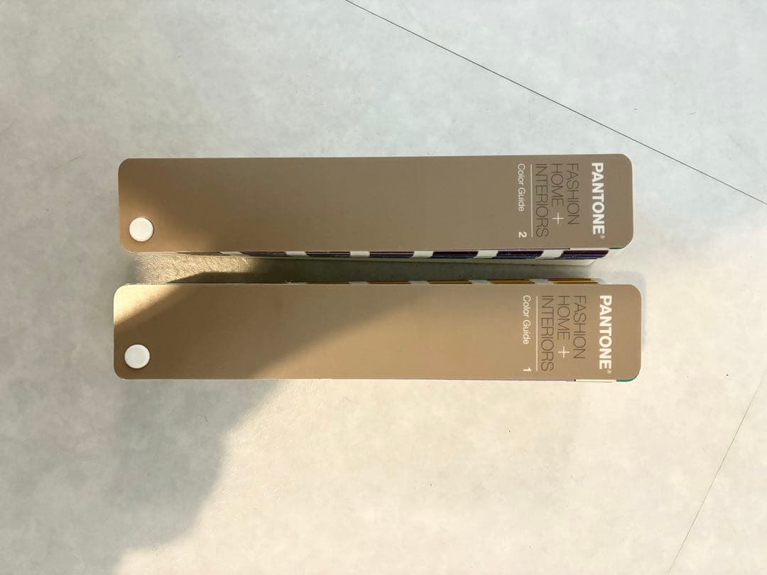 PANTONE 色見本　fashion  interiors