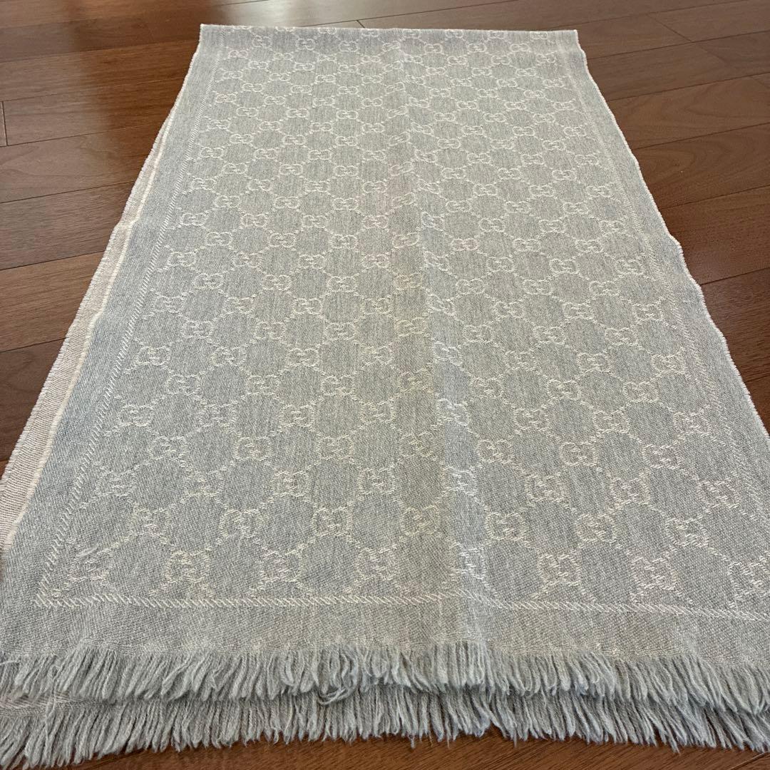 GUCCI GGパターン グレー マフラー　証明カード付き