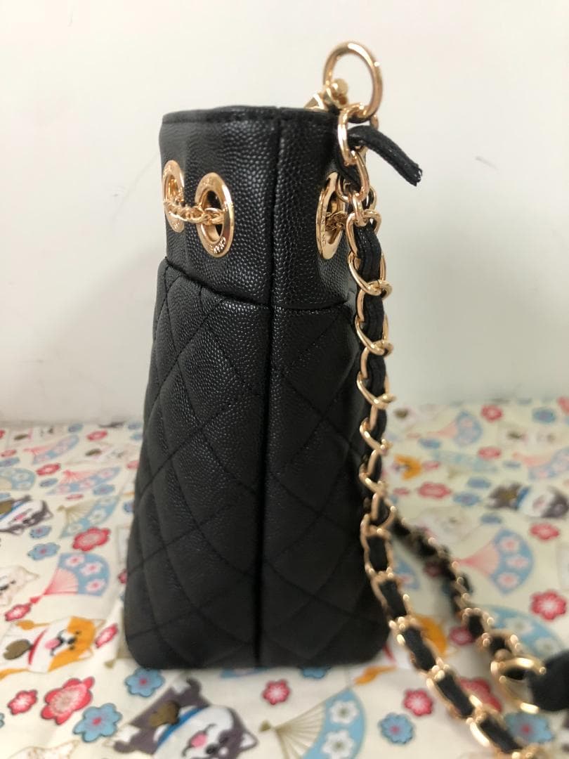 ショルダーバッグ　ノベルティ　ブラック　レザー　バッグ