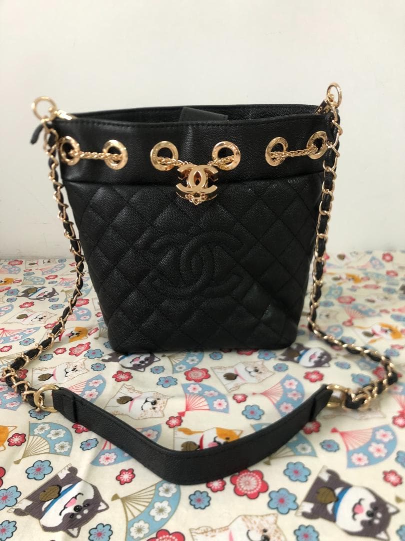 ショルダーバッグ　ノベルティ　ブラック　レザー　バッグ