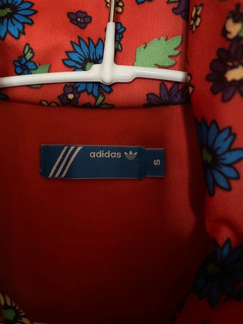 かくかくしかじかadidas ロデオクラウンズコラボ 花柄ジャージS 上下セット