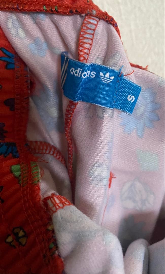 かくかくしかじかadidas ロデオクラウンズコラボ 花柄ジャージS 上下セット