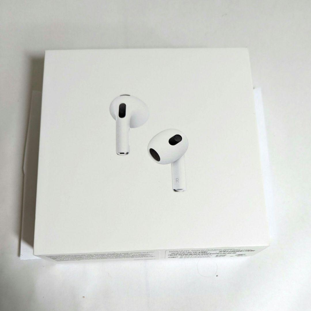 【新品・未開封】AirPods (第3世代) 本体　充電ケース付