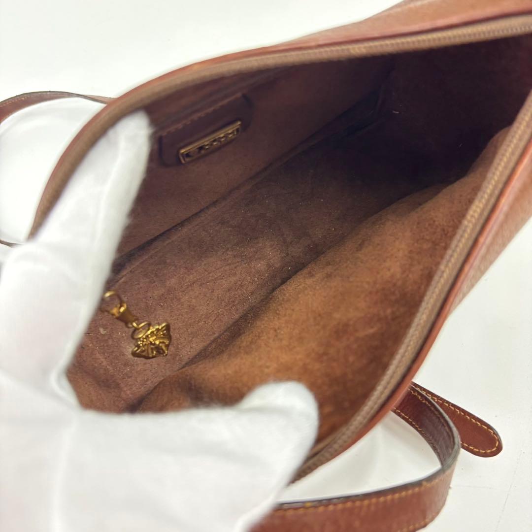 GUCCI グッチ インターロッキング　ショルダーバッグ オールレザー シボ革