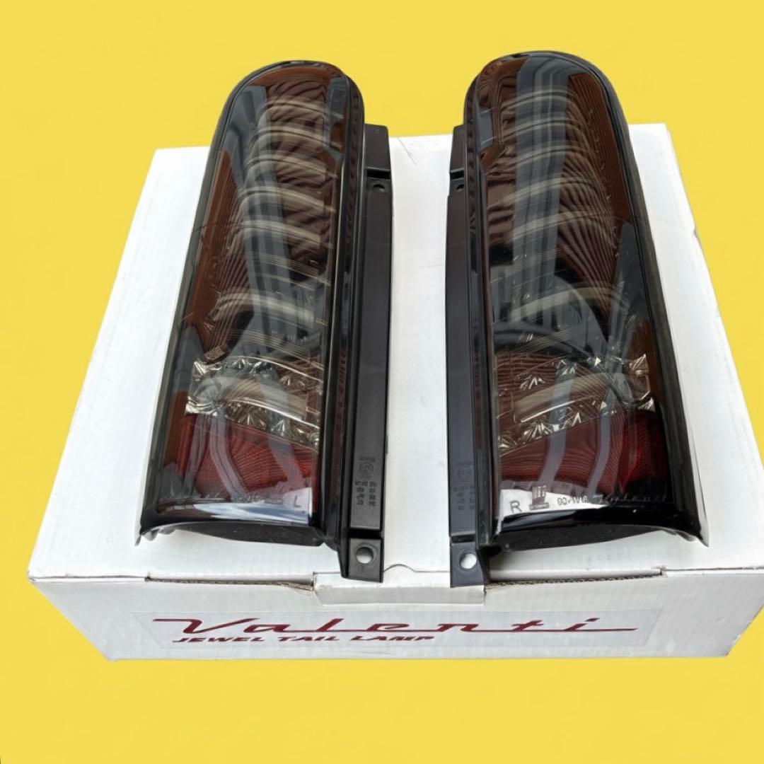nv350キャラバン valenti テールランプ