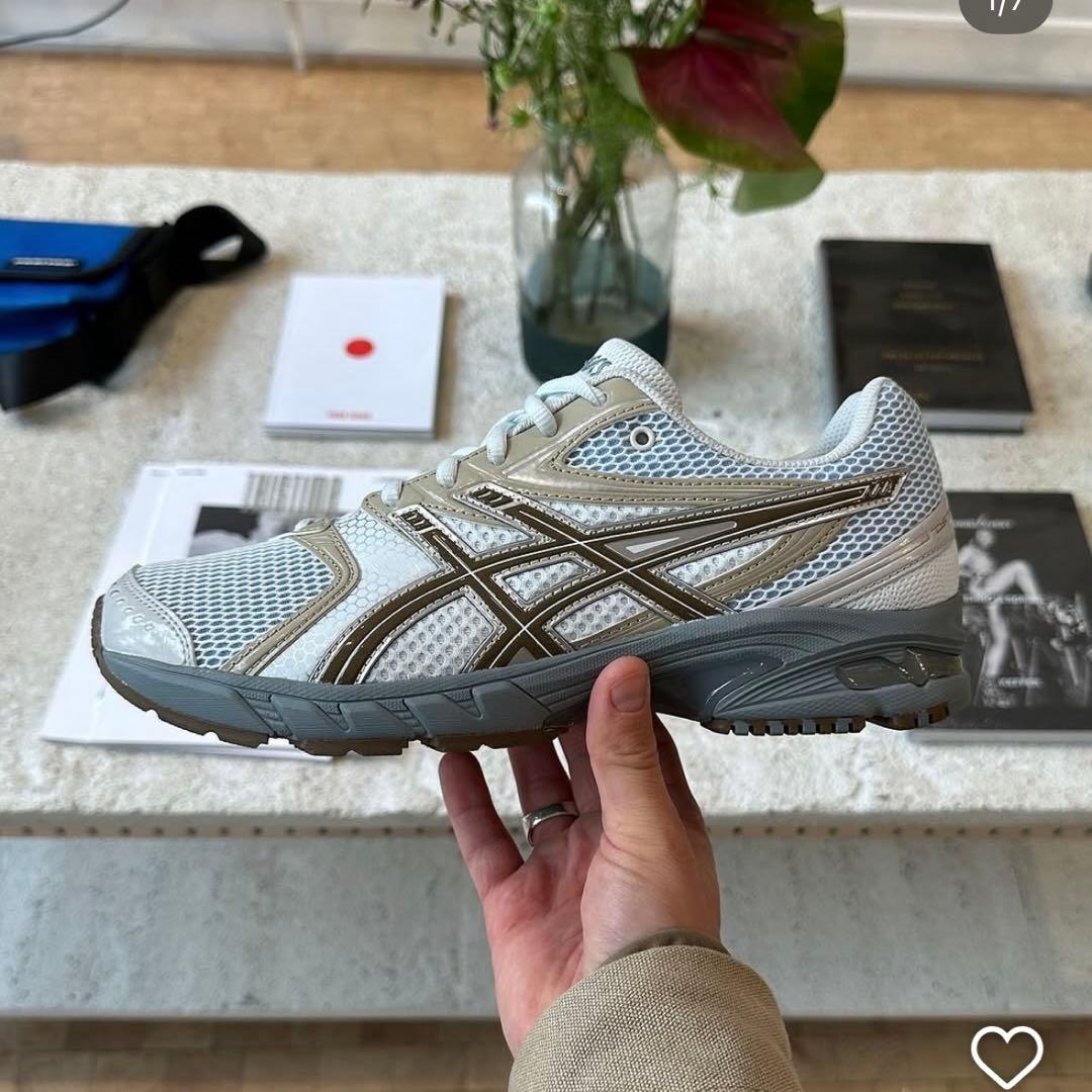 【ASICS】GEL-DS TRAINER 14