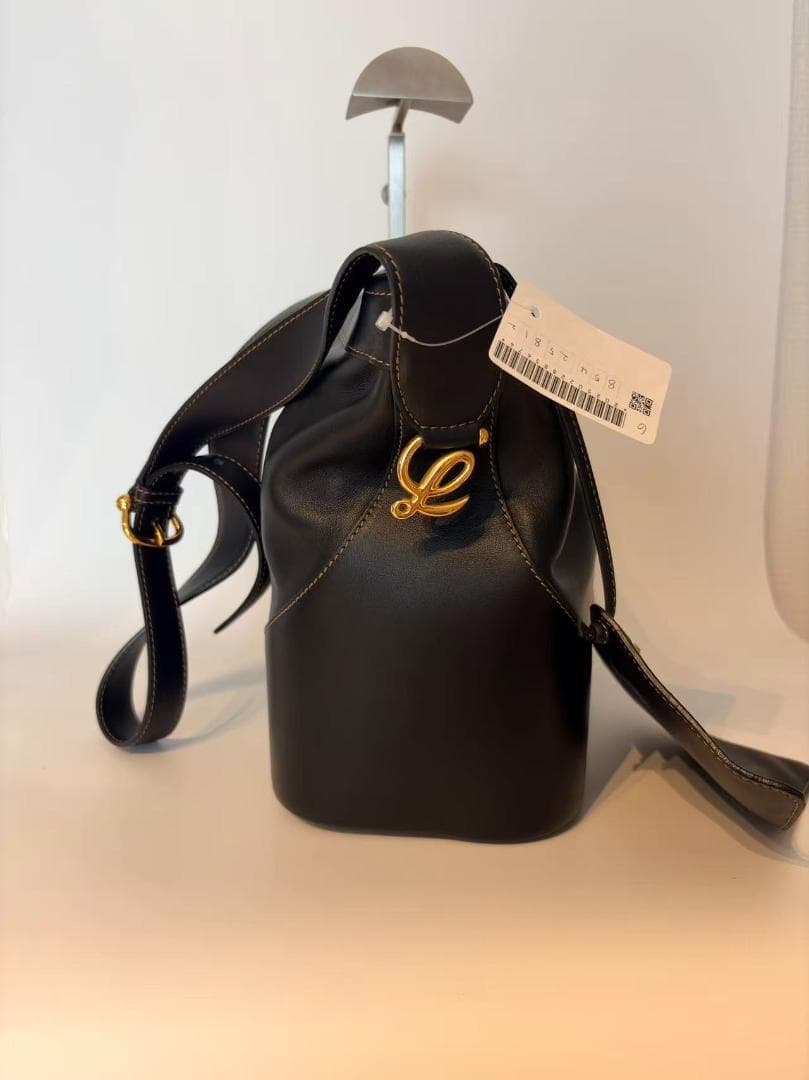 極美品Loewe ロエベ アントン レザー ブラック ショルダーバッグ