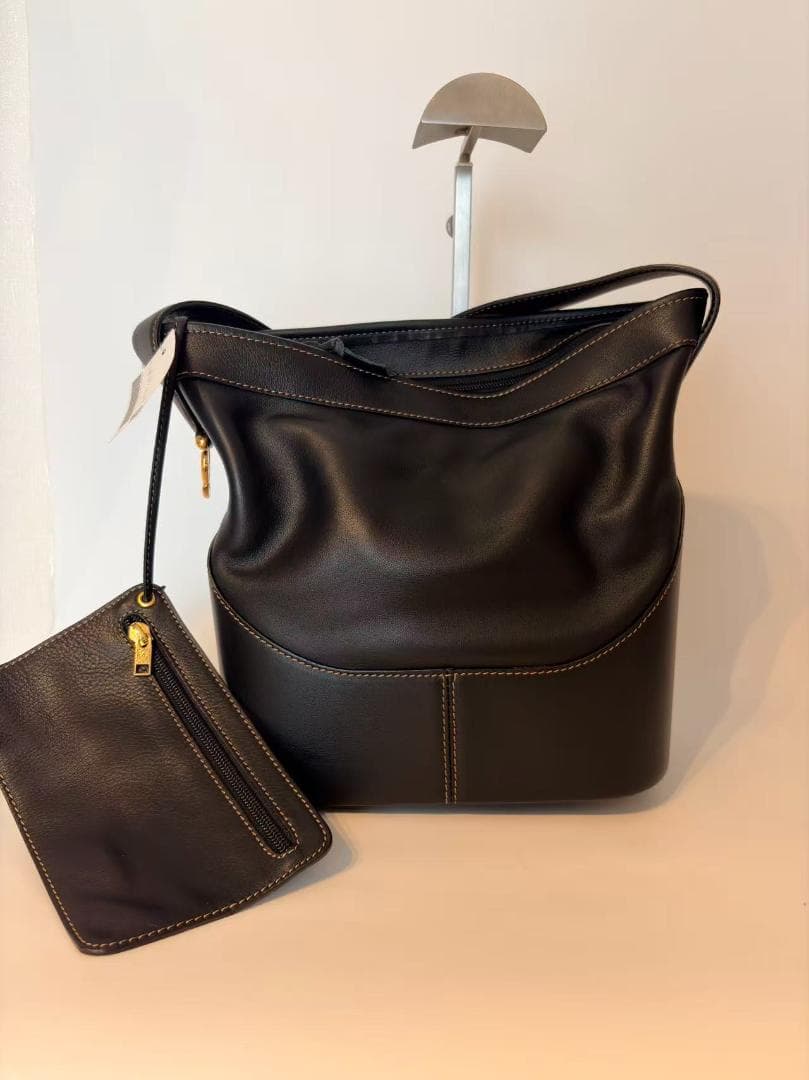 極美品Loewe ロエベ アントン レザー ブラック ショルダーバッグ