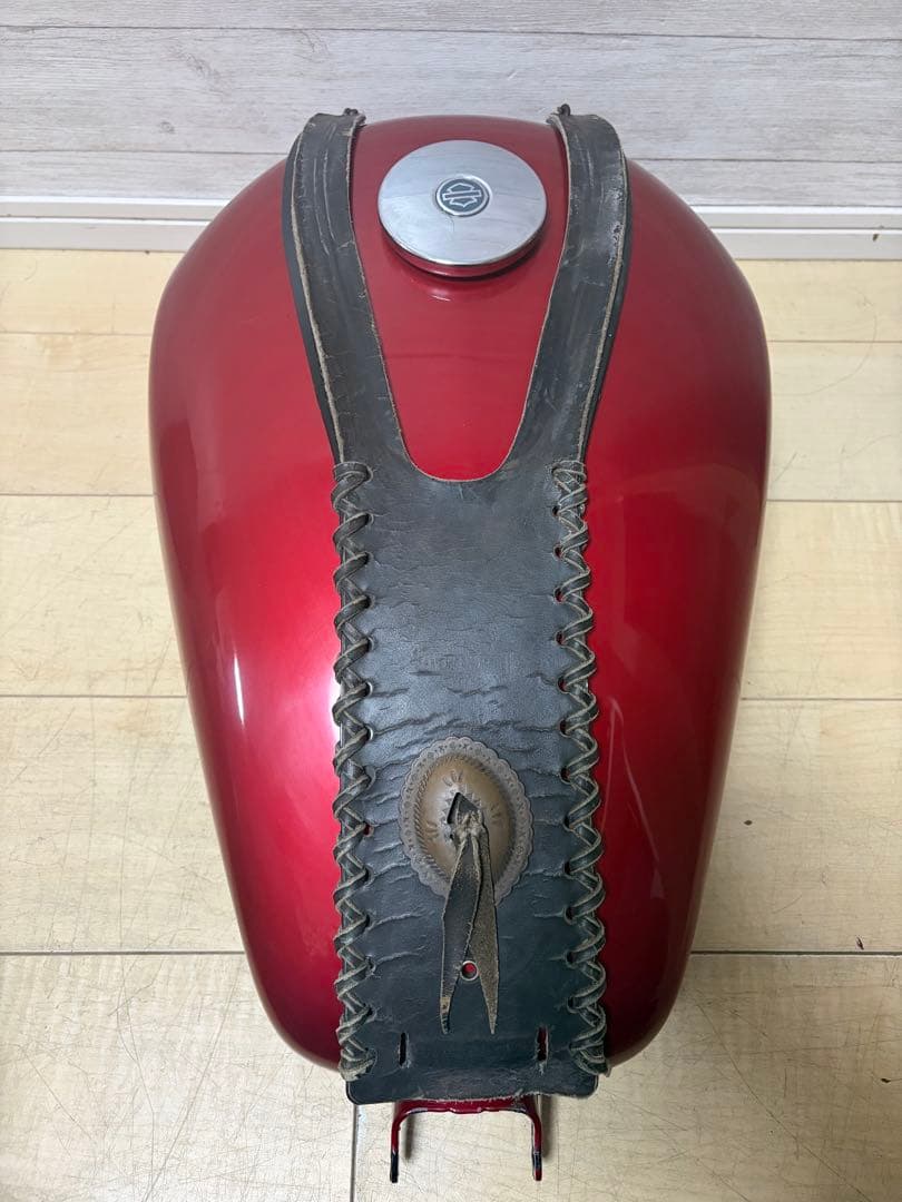 スポーツスター　ガソリンタンク　XL1200 XL883キャンディーレッド 07