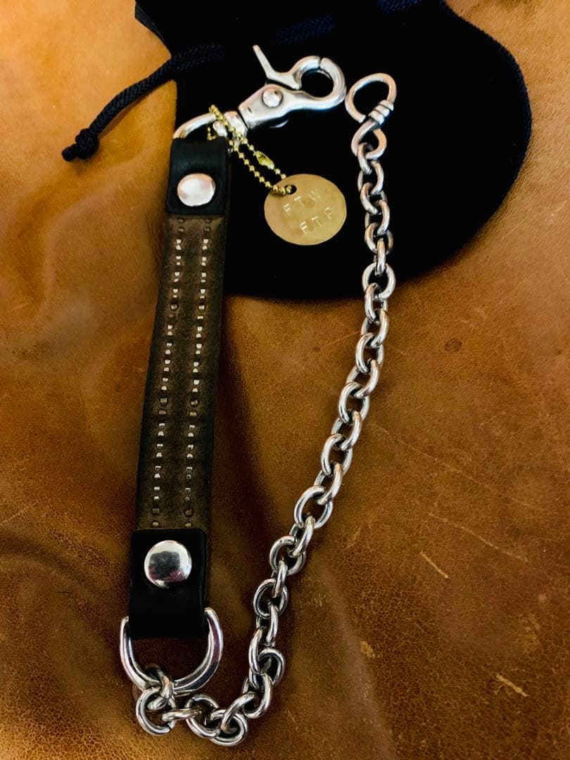 アスus三軒茶屋　HOTEL ホテルという名の美容室 コラボ ウォレットチェーン