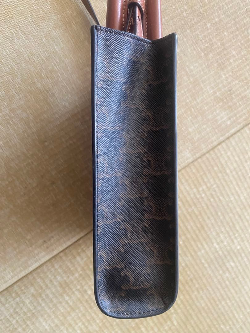 セリーヌ トリオンフ ミニバーティカルカバ