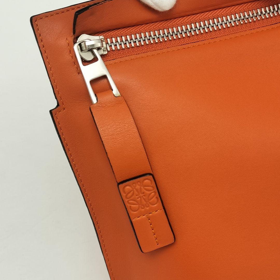 ゆたゆた　極美品✨ロエベ　クラッチバッグ　レザー