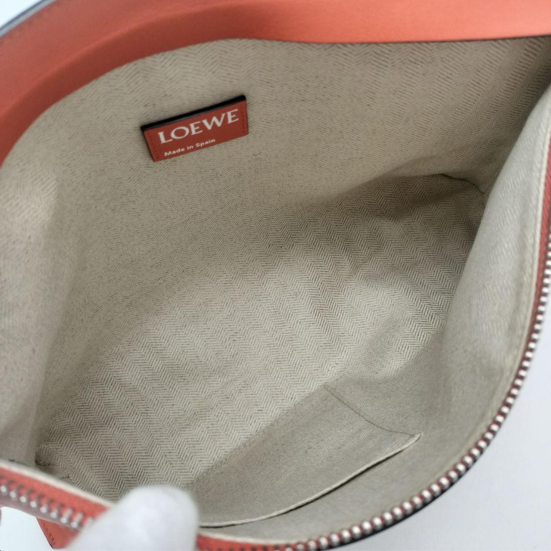 ゆたゆた　極美品✨ロエベ　クラッチバッグ　レザー