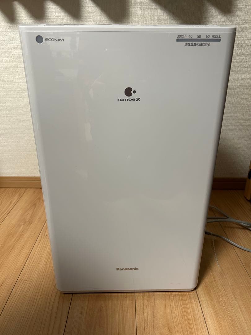 美品　Panasonic ナノイーX 除湿機 ホワイト　 F-YHVX120