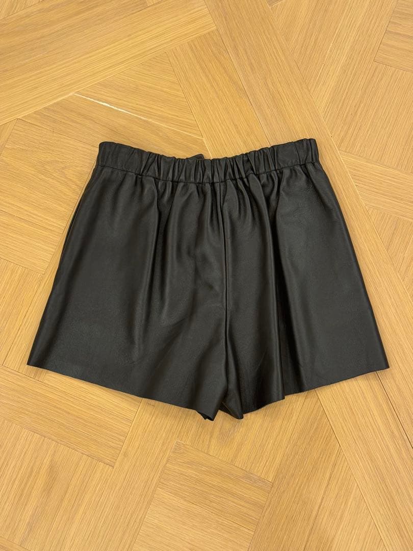 【新品未使用】DIOR ラムスキン ショートパンツ