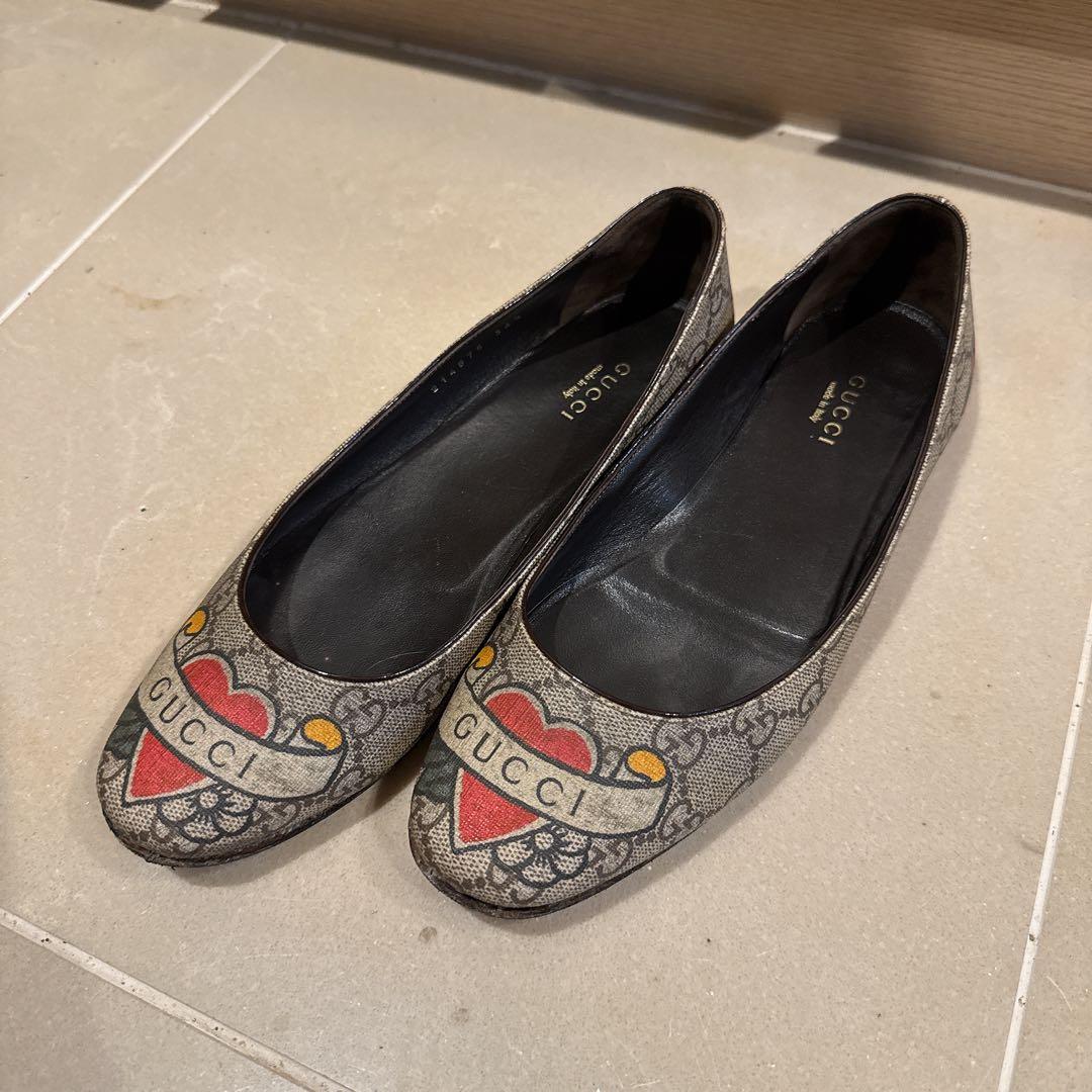 GUCCI フラットシューズ ハートプリント