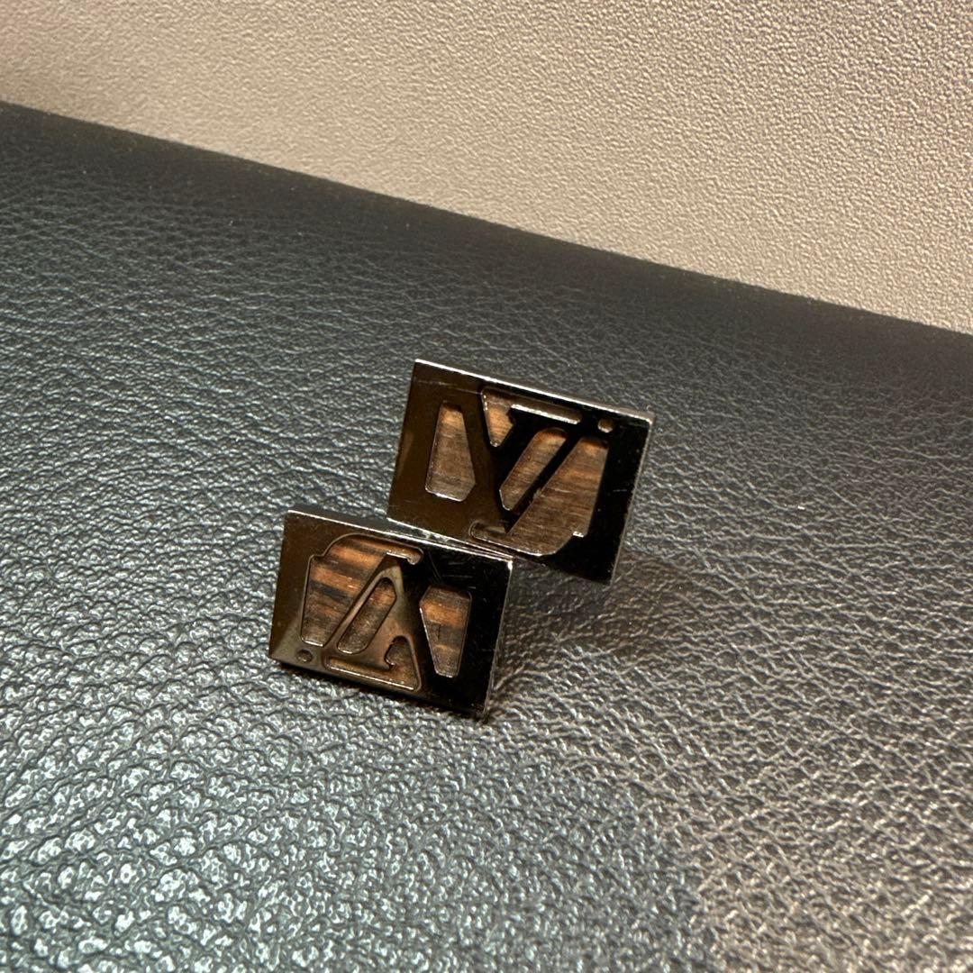 LOUIS VUITTON ルイヴイトン　カフス　シルバー木目