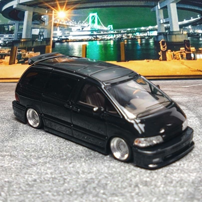【カスタム品】MORTAL 1/64 トヨタ エスティマ FABULOUS仕様