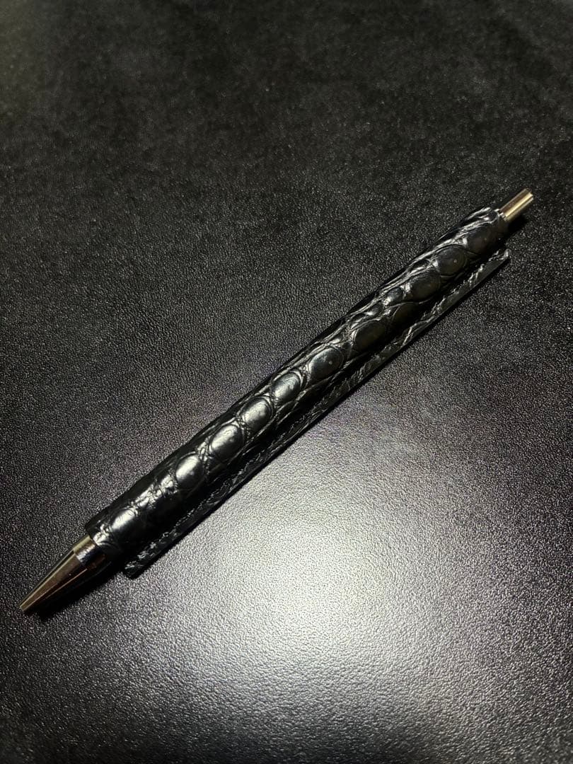 ワイルドスワンズ ボールペン　ペンスタンド　ベイカーオークバークポロサス