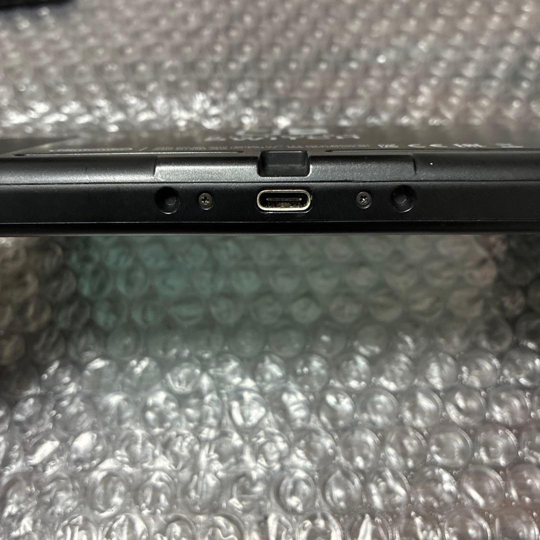 9 Nintendo Switch 本体　初期型