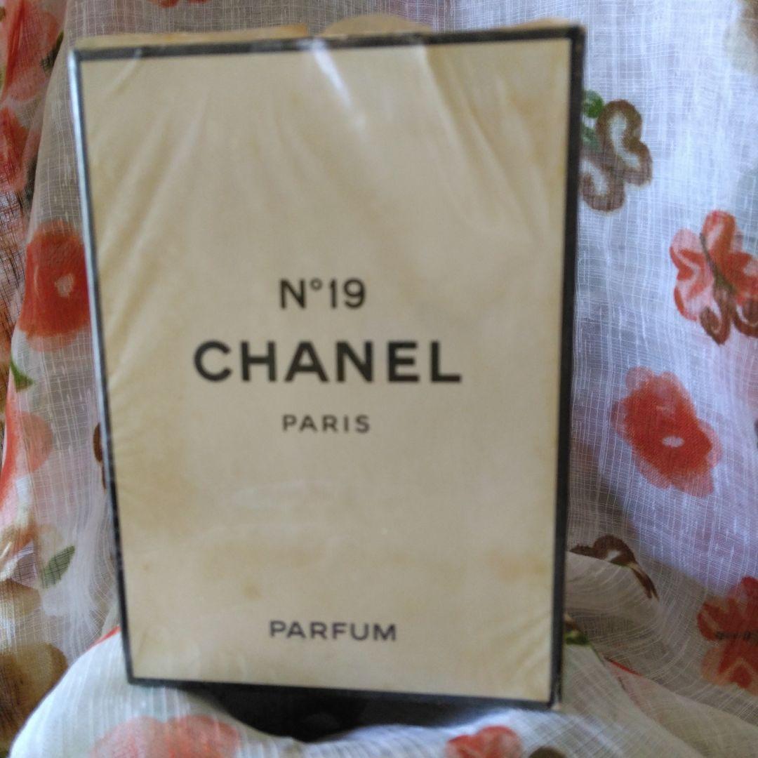シャネルパルファム No.19  56ml