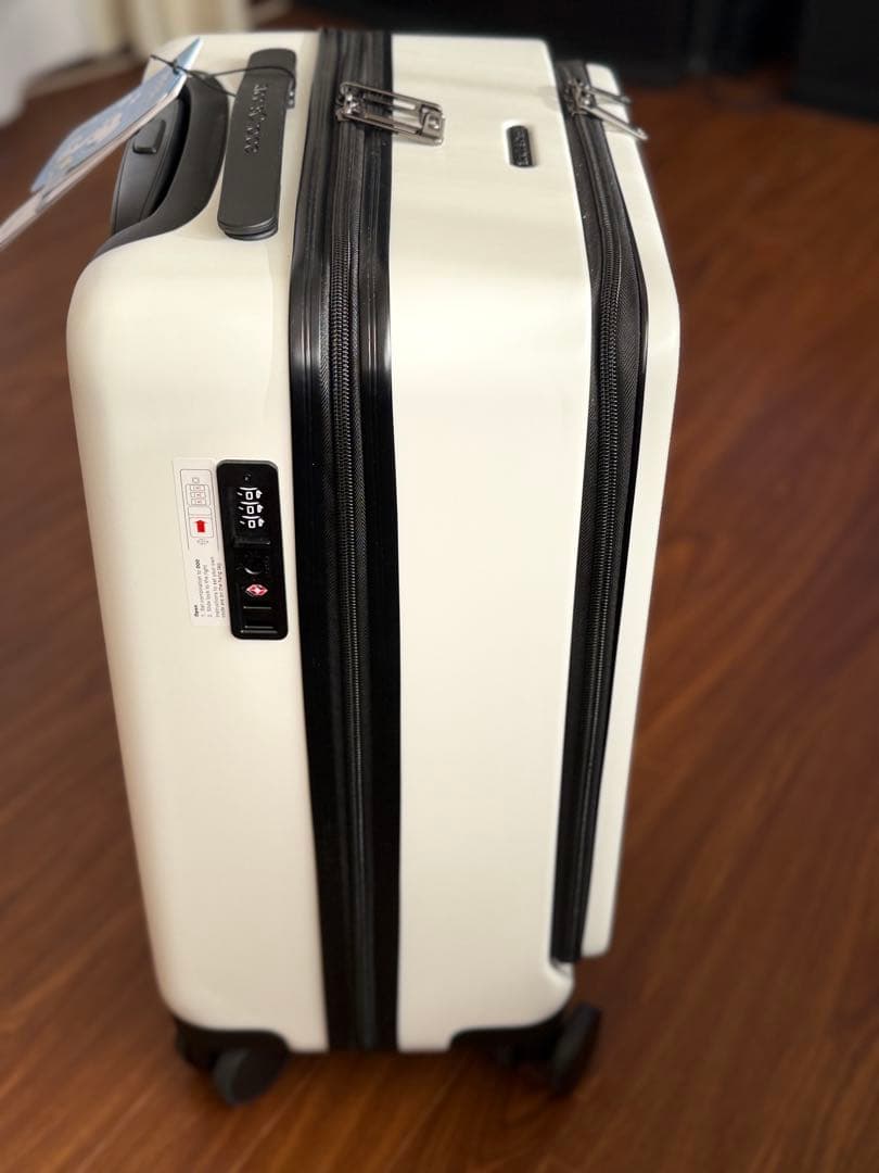 タグ付き新品　スヌーピー　キャリーケース　布バッグ付