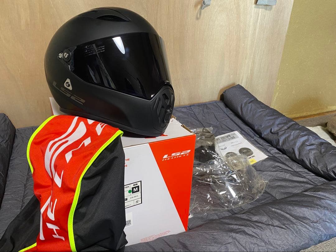 LS2 Street Fighter フルフェイスヘルメット Mサイズ