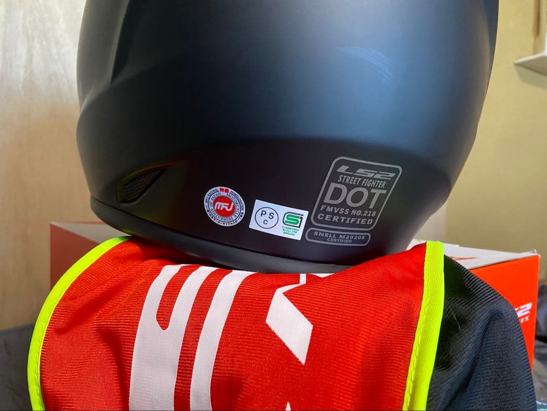 LS2 Street Fighter フルフェイスヘルメット Mサイズ