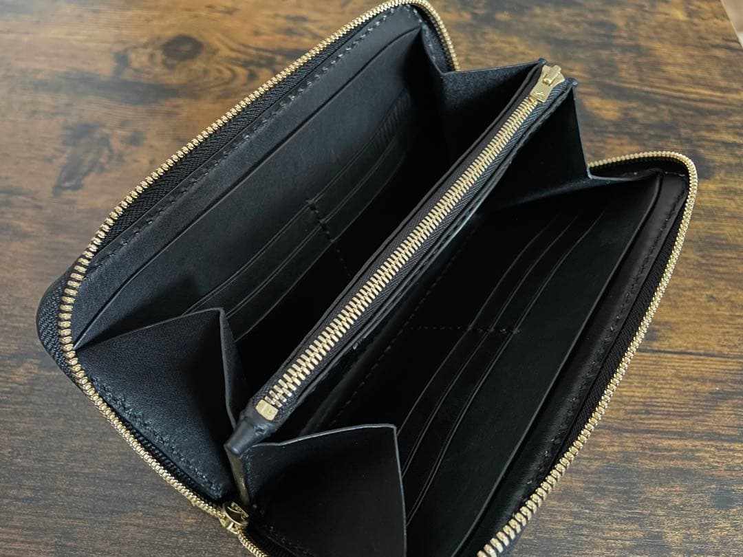 ラウンドファスナー 長財布