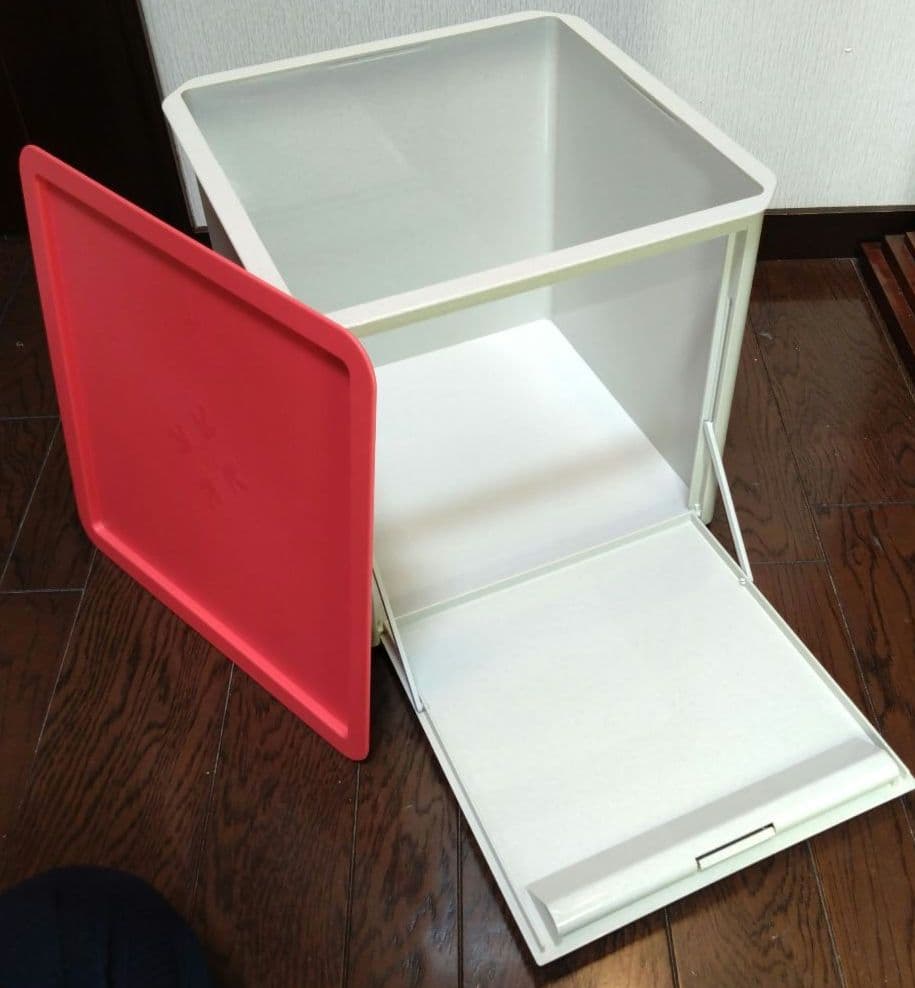 タッパウェア　 マルチオーガナイザー　ドア付き2段　＋　キャスター付パレット