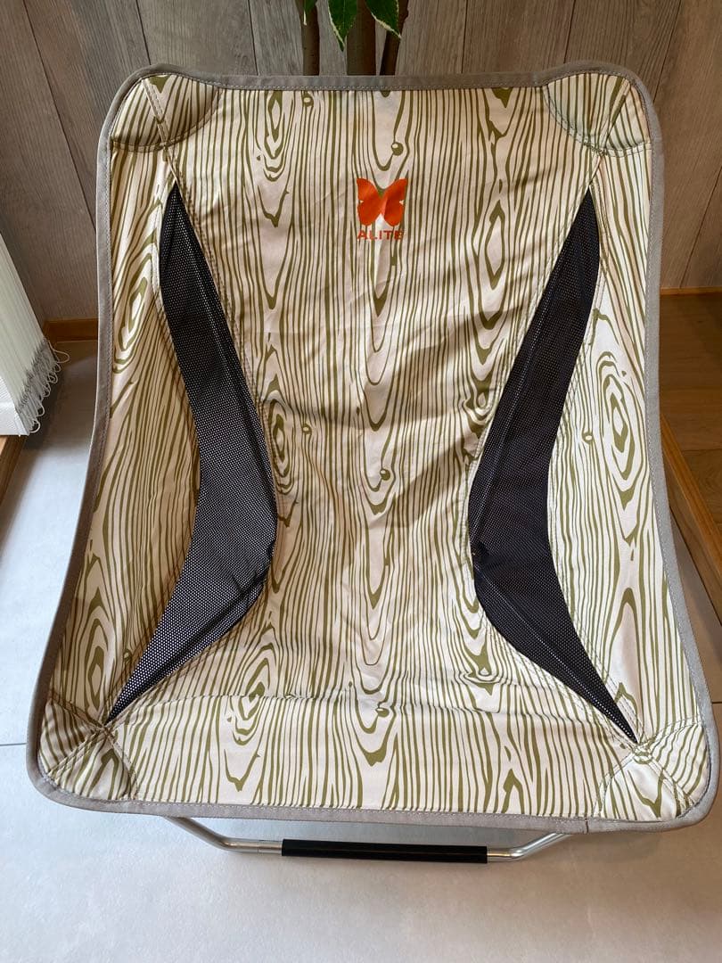 ALITE メイフライチェア ウッドグレイン　志摩リン　ゆるキャン△