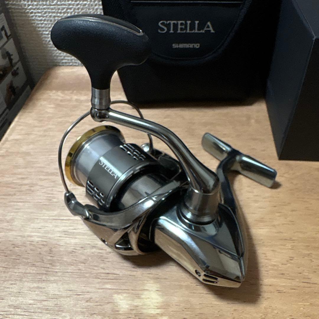 極美品　18ステラ　c3000mhg シマノ