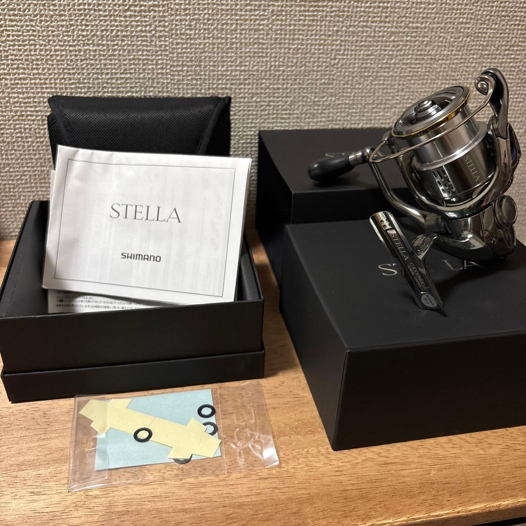 極美品　18ステラ　c3000mhg シマノ