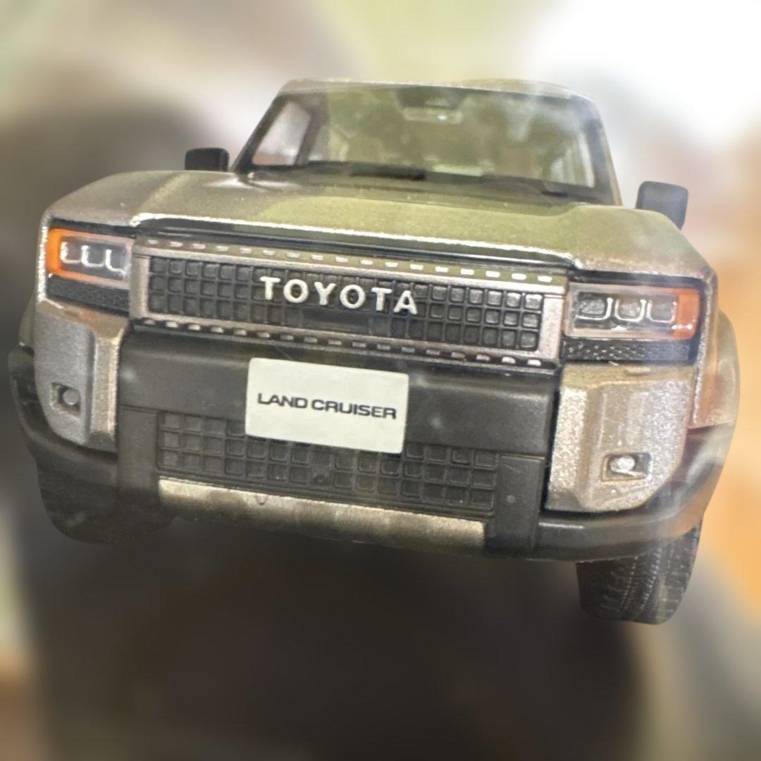 【送料込】 ランドクルーザー 250 シルバー 1/30 ミニカー ランクル