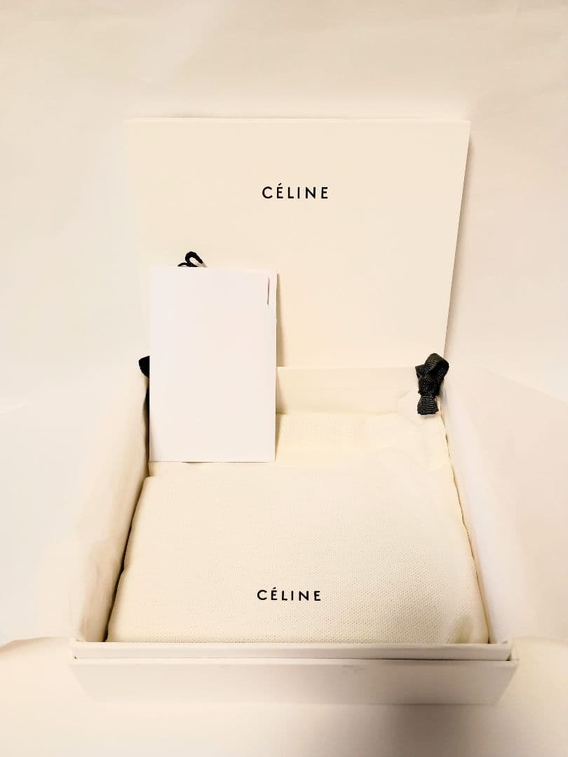 CÉLINE ブラック 二つ折り財布 ミディアムジップラウンドウォレット
