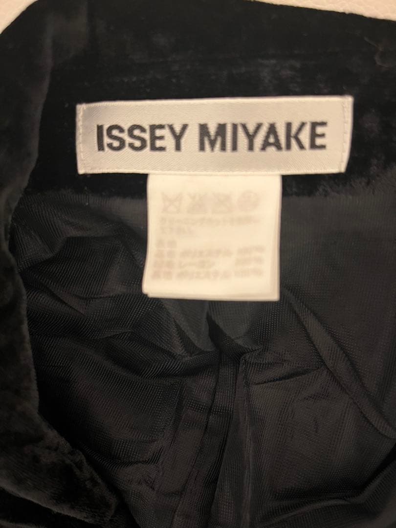 ISSEY MIYAKE ブラック ロングコート