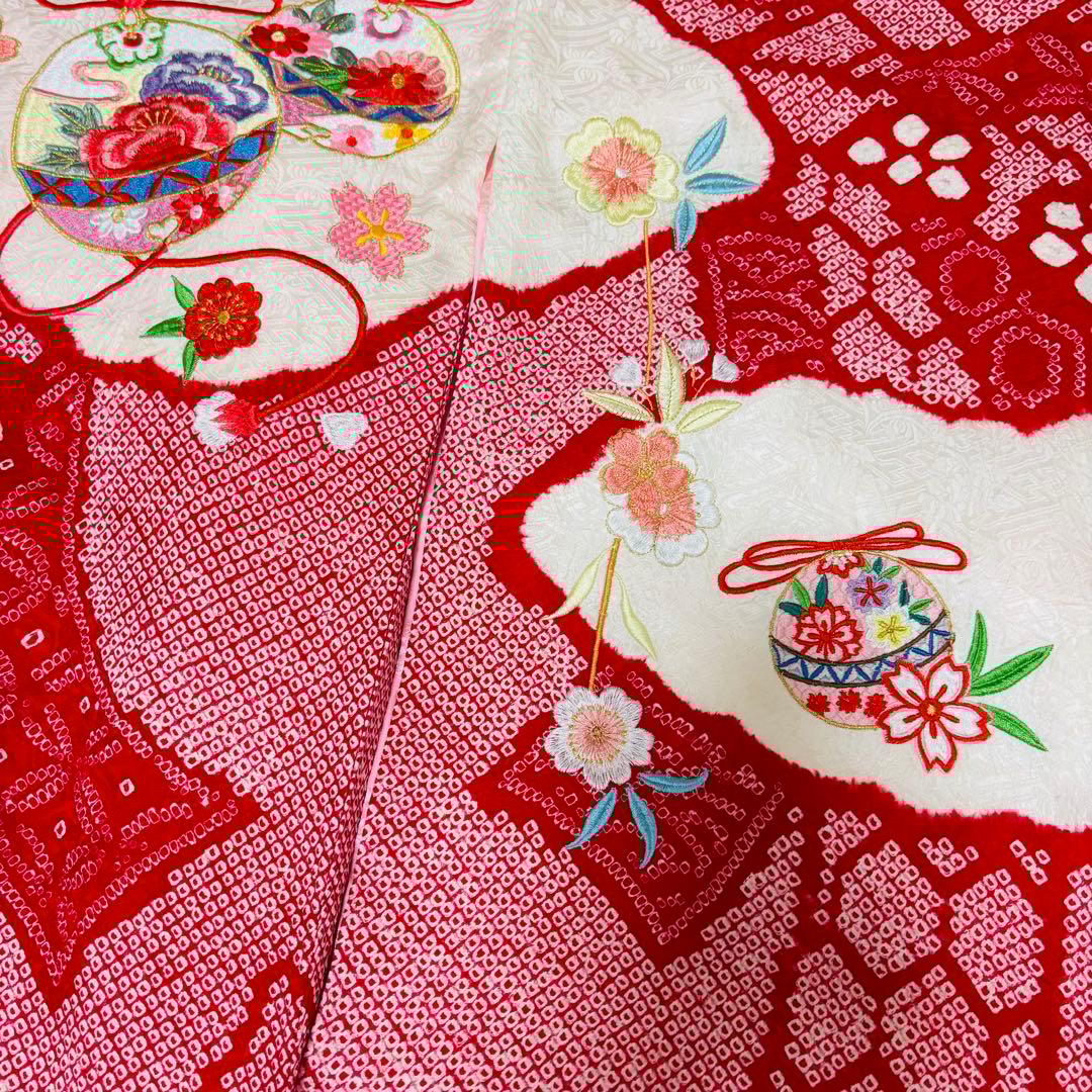 専用 【新品未使用】豪華総絞り 総刺繍 正絹 お宮参り 産着 長襦袢付 赤
