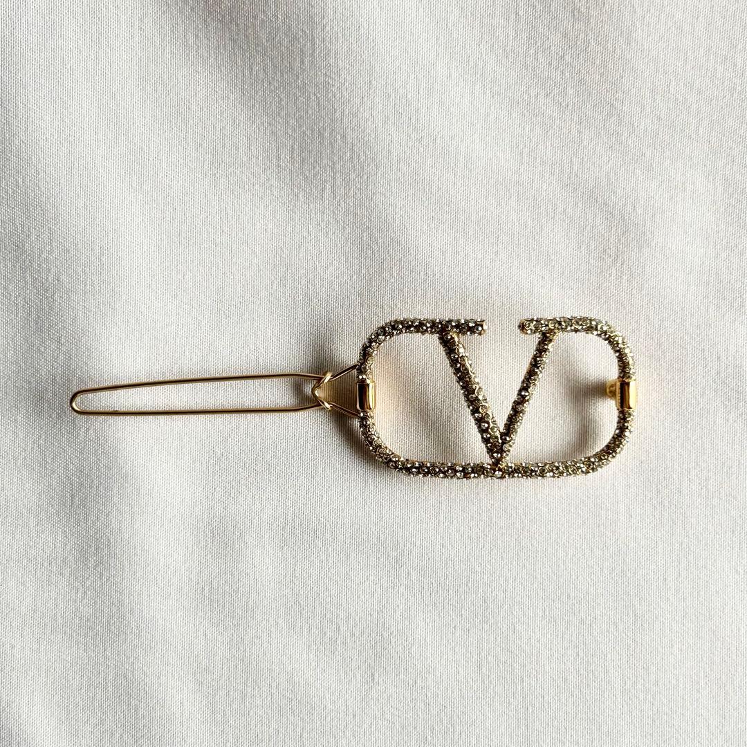 【美品】 VALENTINO ヴァレンティノ Vロゴシグネチャーヘアクリップ