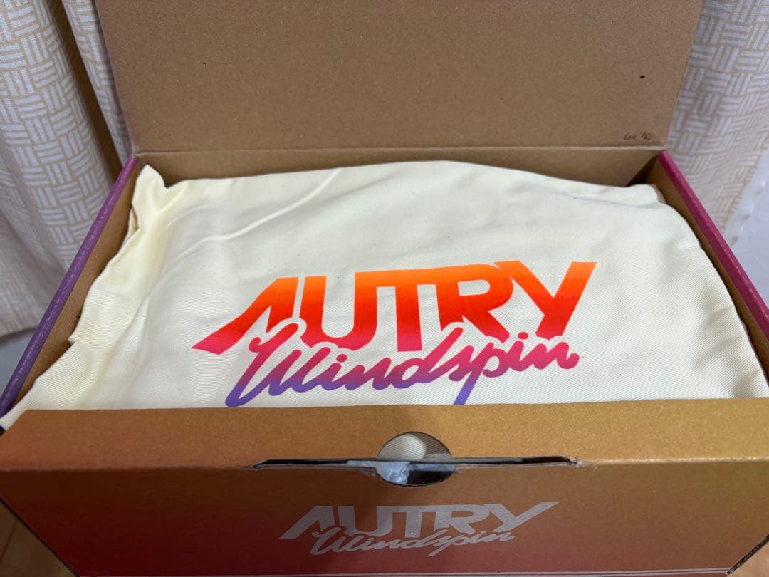 短期出品 ★ サイズ38 AUTRY オートリー スニーカー