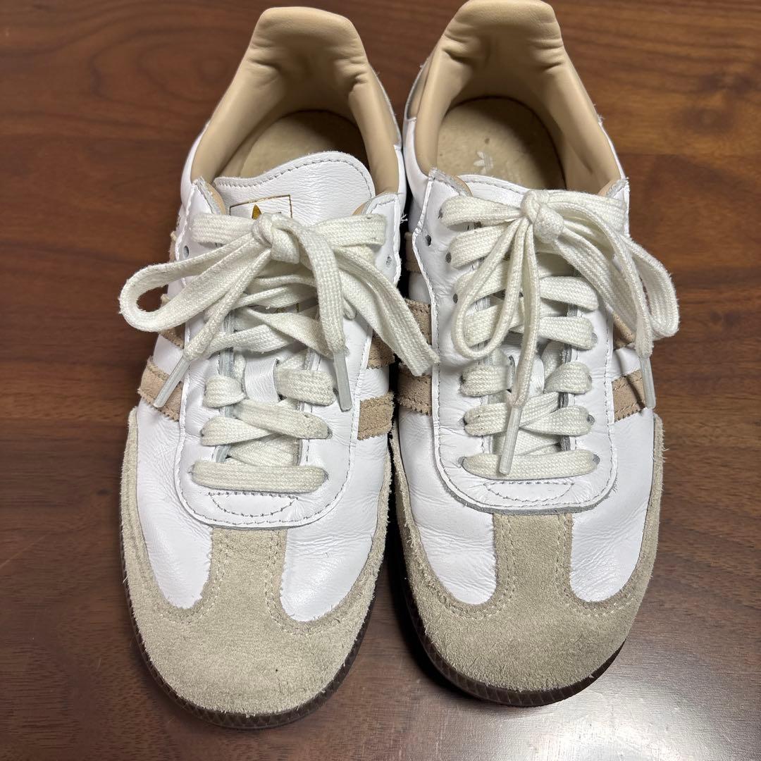 adidas Samba ホワイト/ベージュ スニーカー