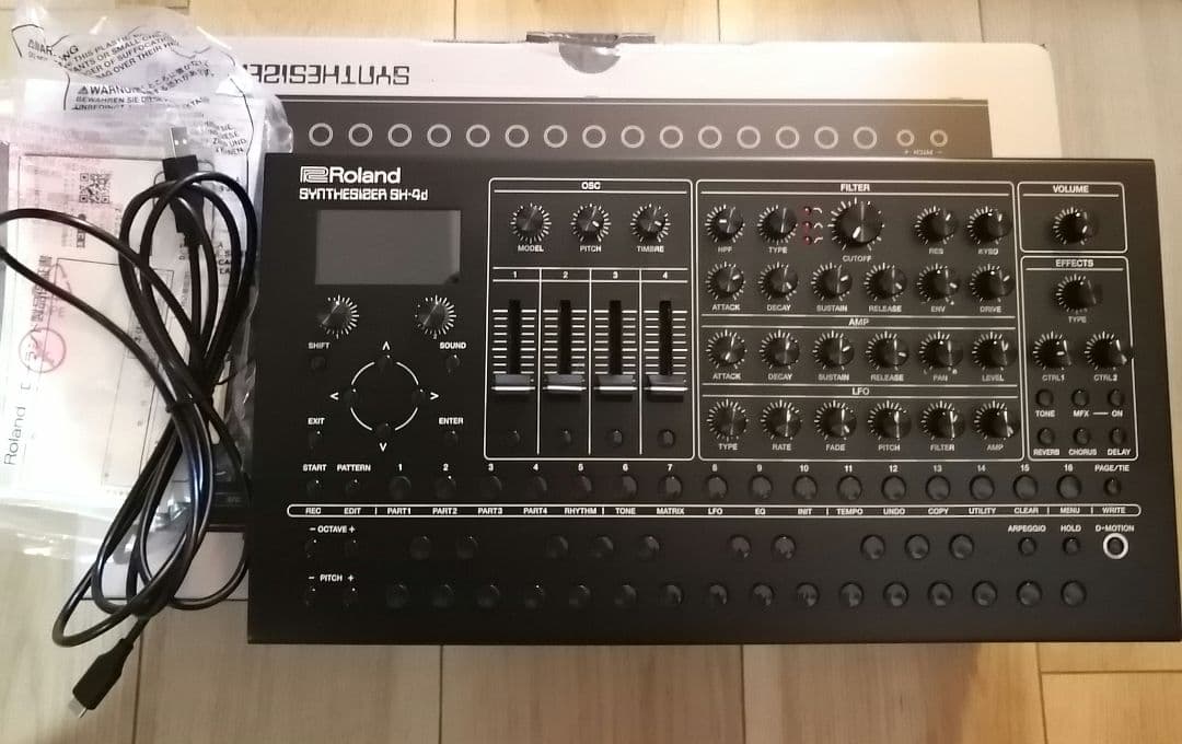 Roland sh-4d シンセサイザー