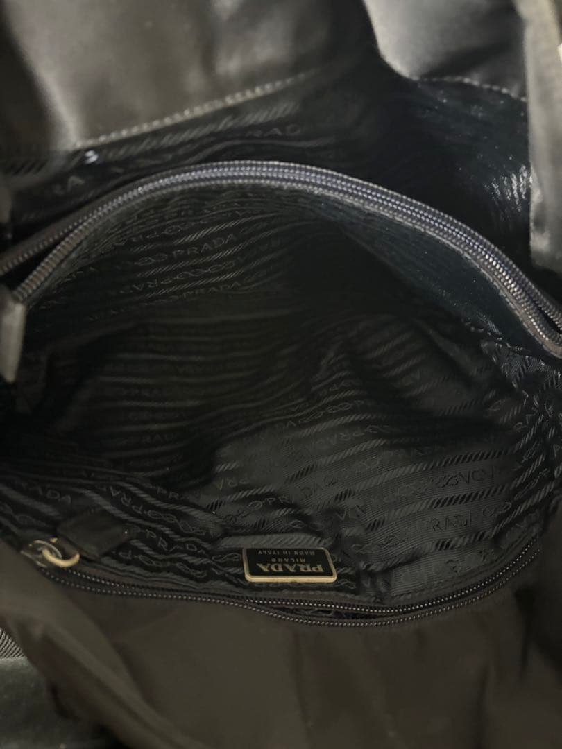 PRADA ブラック ナイロントートバッグ