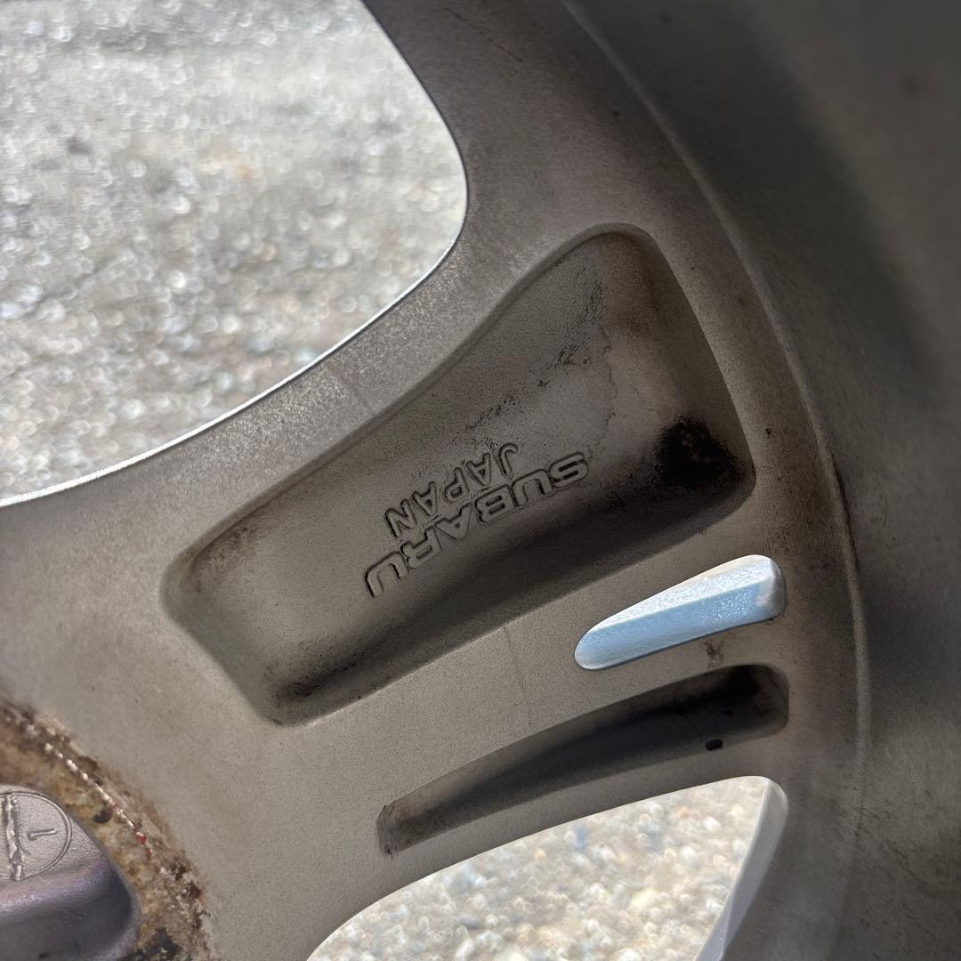 スバルレヴォーグ純正ホイール