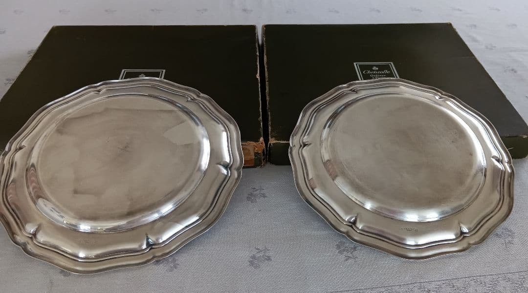 クリストフルシルバー花型22cmプレート ２枚