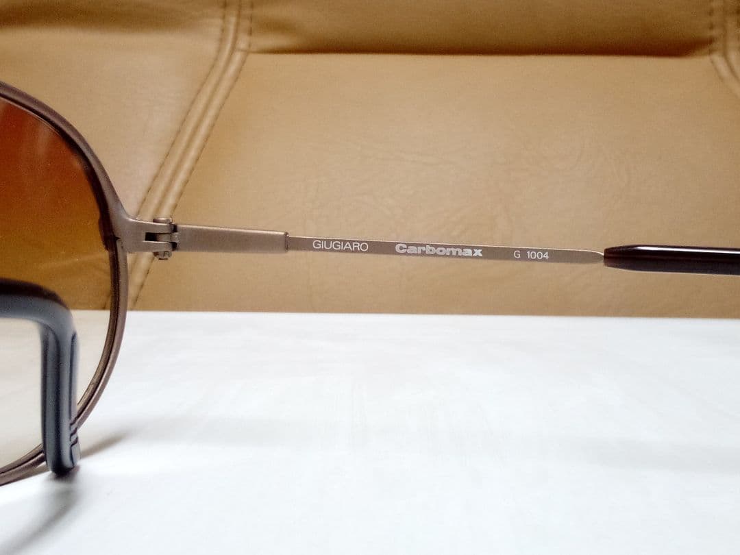 【新品】ヴィンテージ　ジュージアーロデザイン　カーボン製サングラス