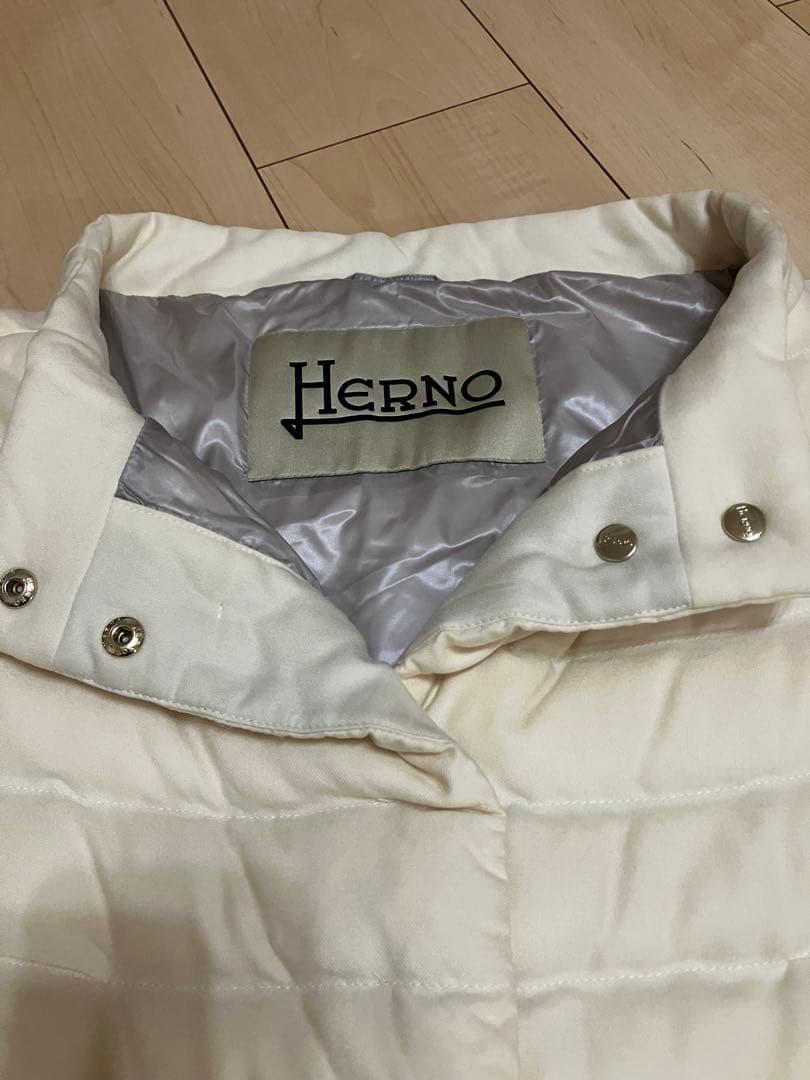 Herno アイボリー ベスト ショートスリーブ