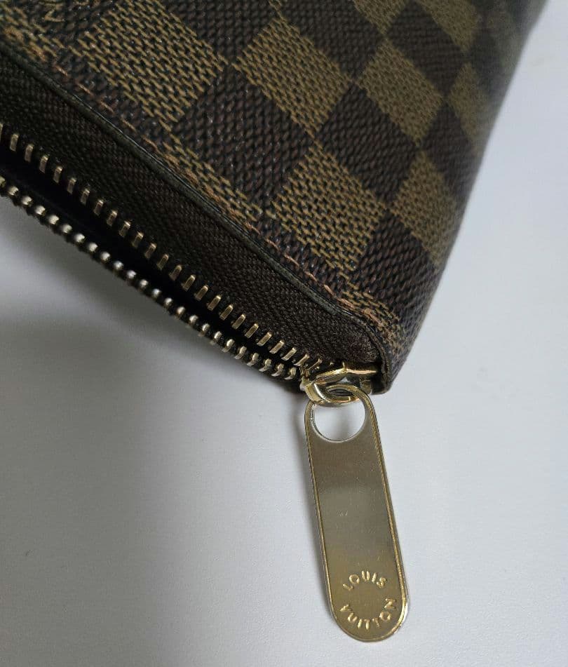 中古品ルイヴィトン ダミエ ジッピーウォレットラウンドファスナー長財布