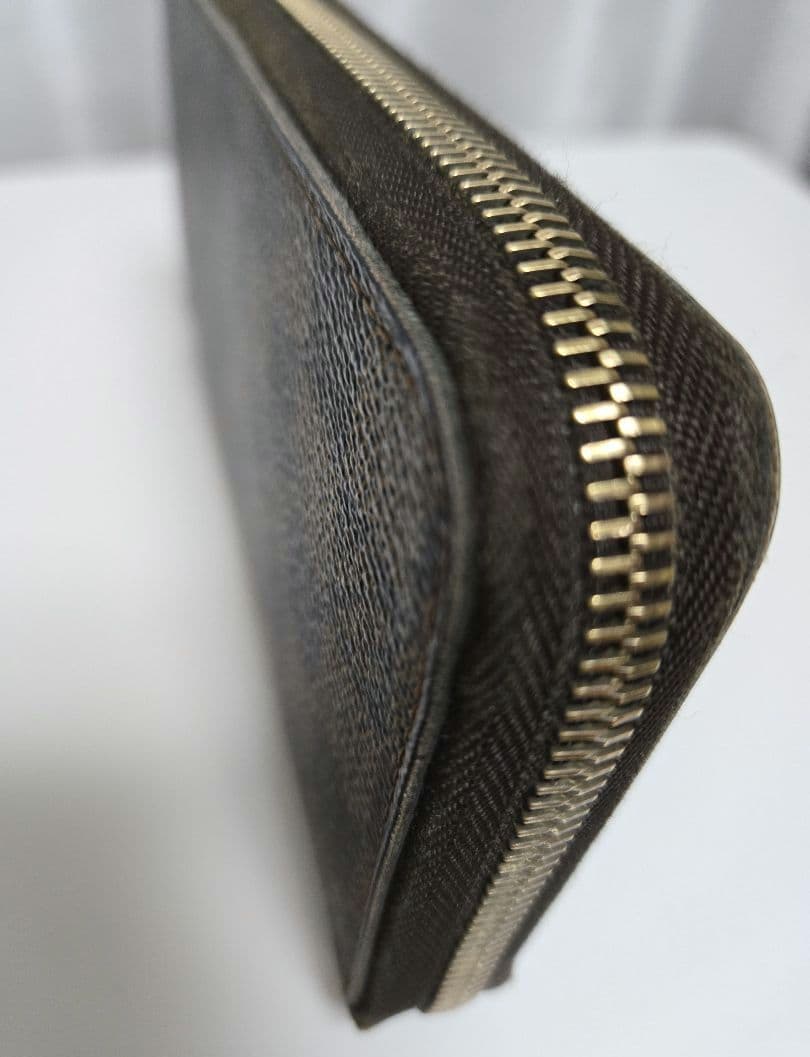 中古品ルイヴィトン ダミエ ジッピーウォレットラウンドファスナー長財布